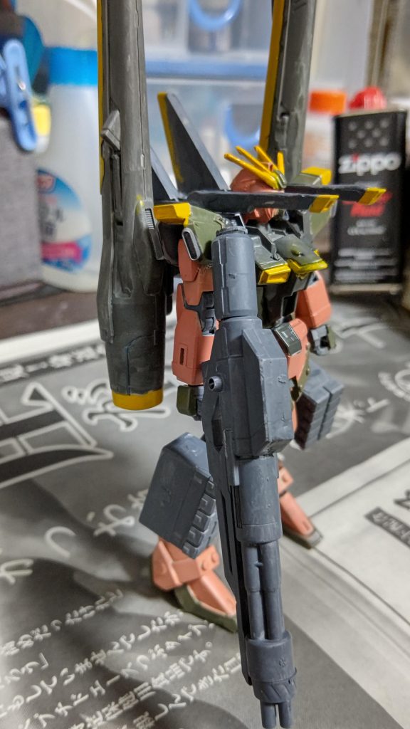 重戦車を思わせるモビルスーツにしようと構想を練り込みました❗️