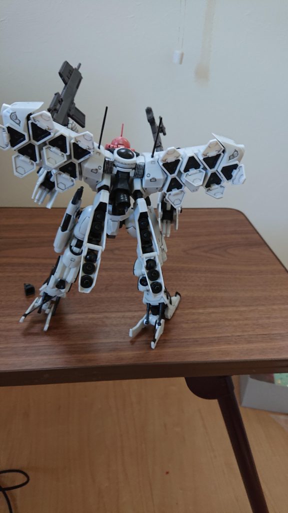 レッドグリント(ザク頭)–3枚目/制作者：dafune