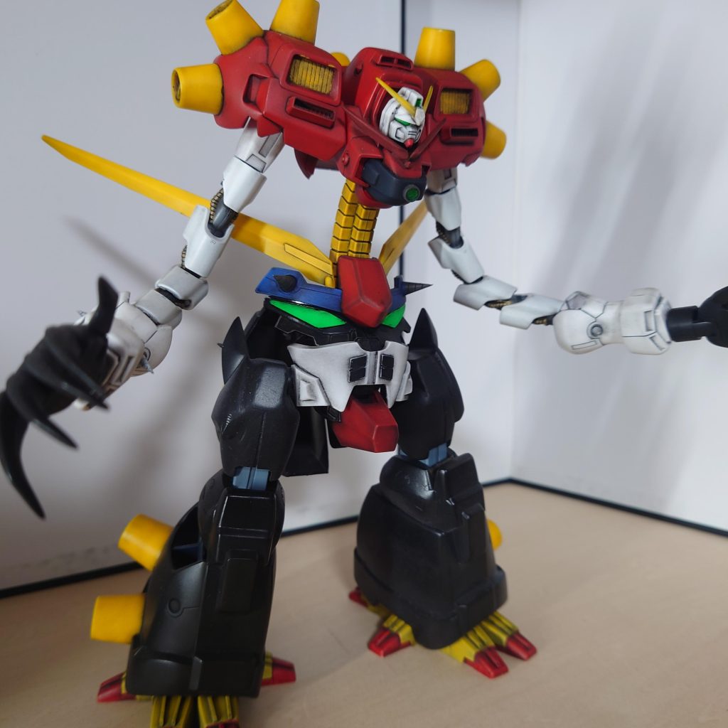 古いキットなので既に関節がグラグラです！いつでも倒れそう！ 