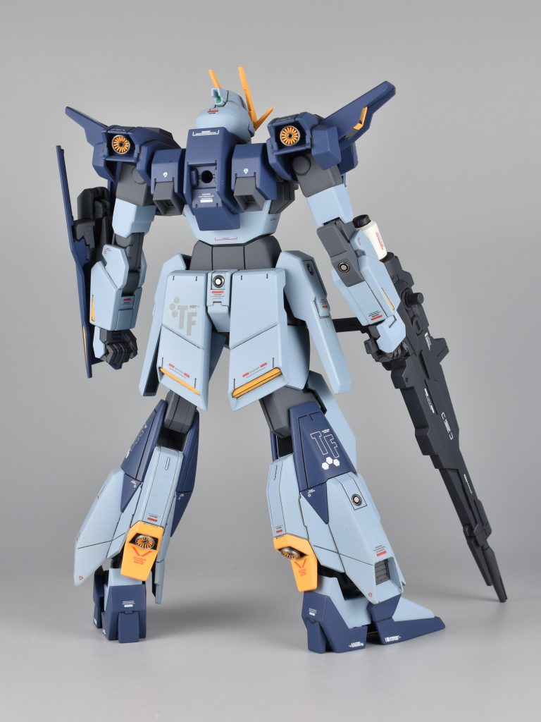 ライトニングバックウェポンシステムなしで後ろ