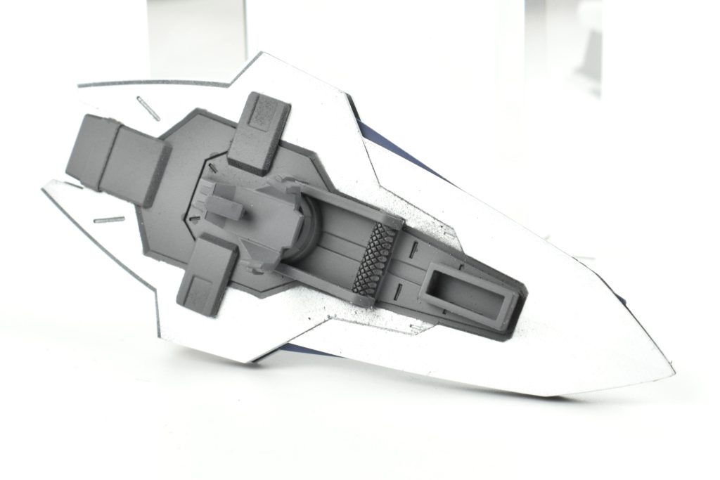 シールド裏も色分けを行ったりしています。（トップコート後にスミの拭き取り忘れに気づき、がっつり残っています…反省ですね(笑)）