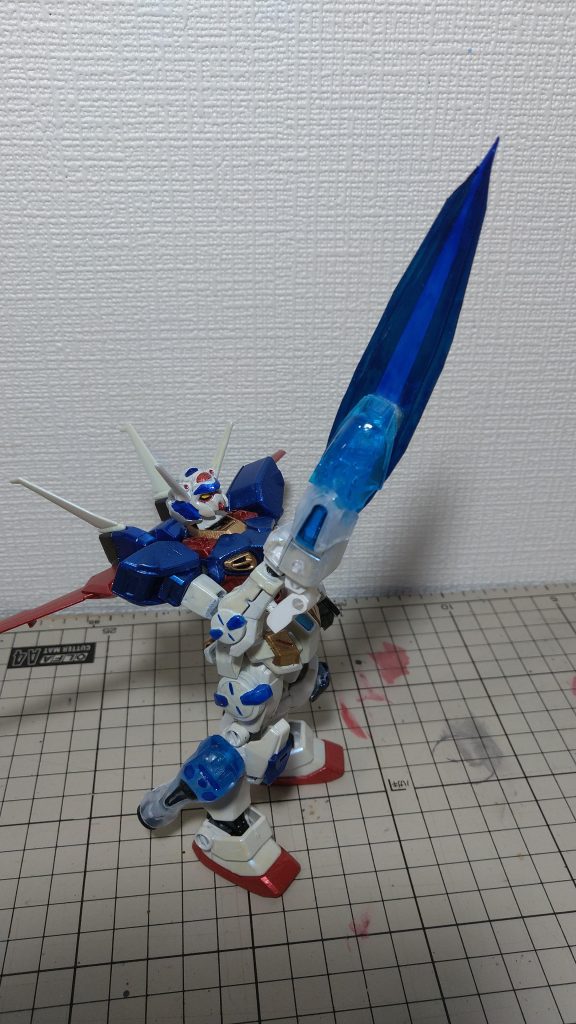 武装···自作エクシア風ビームソードこちらも使用できなくなった右脚パーツを改造して製作。