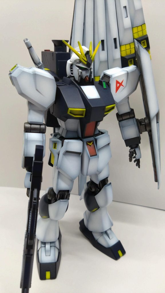 HGUC ニューガンダム–3枚目/制作者：TAKA-STUDIO