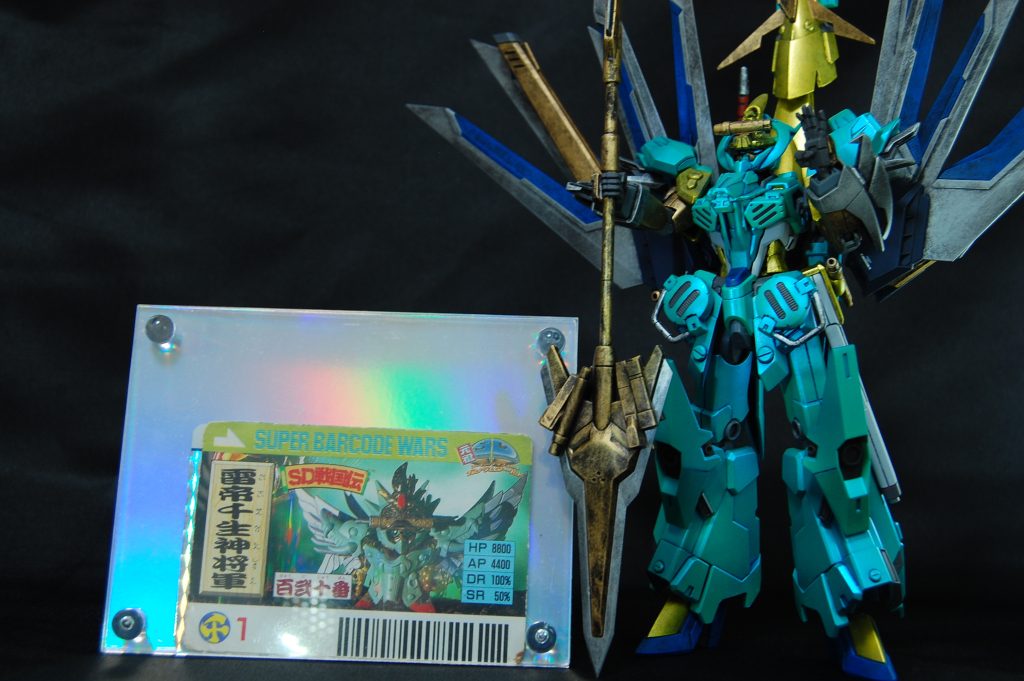 　モチーフは元祖SD版の雷帝千生神将軍と、金碧山水などの金碧画です。碧部分はパステルミントグリーンブルーでシェードブルーでスミ入れ。金銀部分はそれぞれスターブライドブラスとリッチゴールド、ファインシルバーで黒下地にドライブラシで全体を塗って、仏像やふすまの古びた質感っぽさを目指しました。