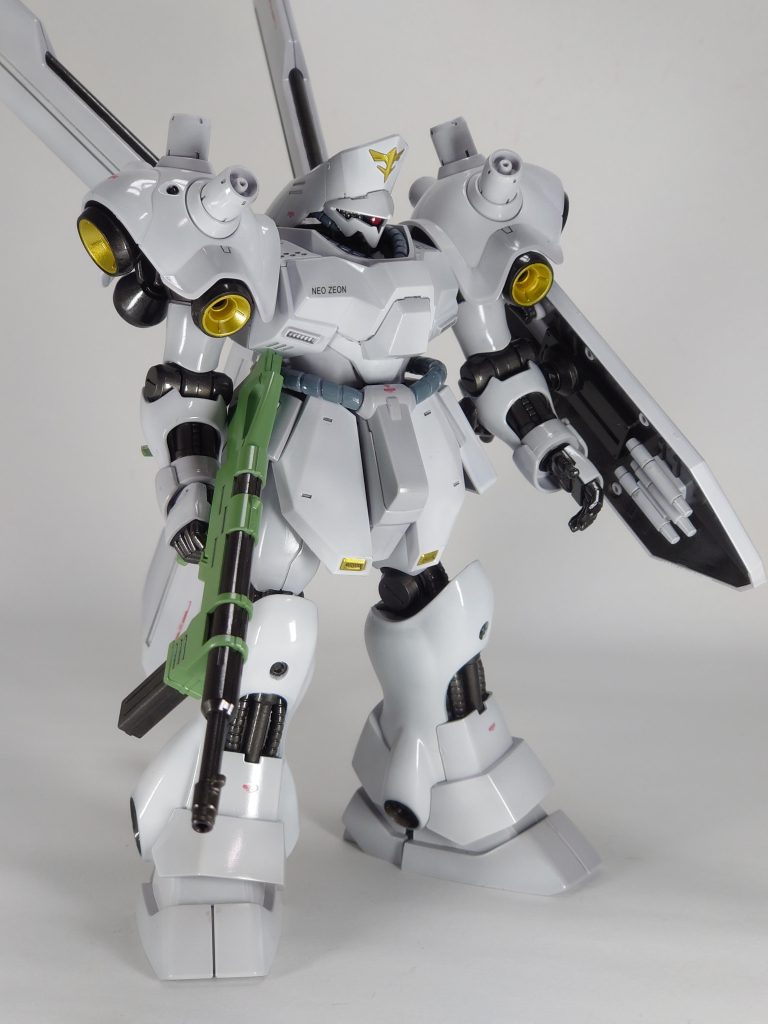 制作は、エアブラシ塗装・筆塗り・マスキング塗り分け・合わせ目消し・スミ入れ・水転写デカール・光沢トップコートといった感じです。