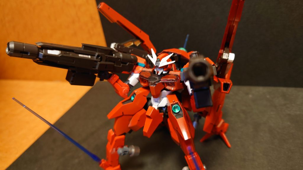 フルバースト。ビームデフューズガンとフェーズドアレイキャノン×2、相手は消滅します。改造はほぼほぼソーンのパーツのみ、4脚にするためにミカエリスの腰部を接着、足の増加ブースターと一部接続パーツをアームアームズから拝借してます。