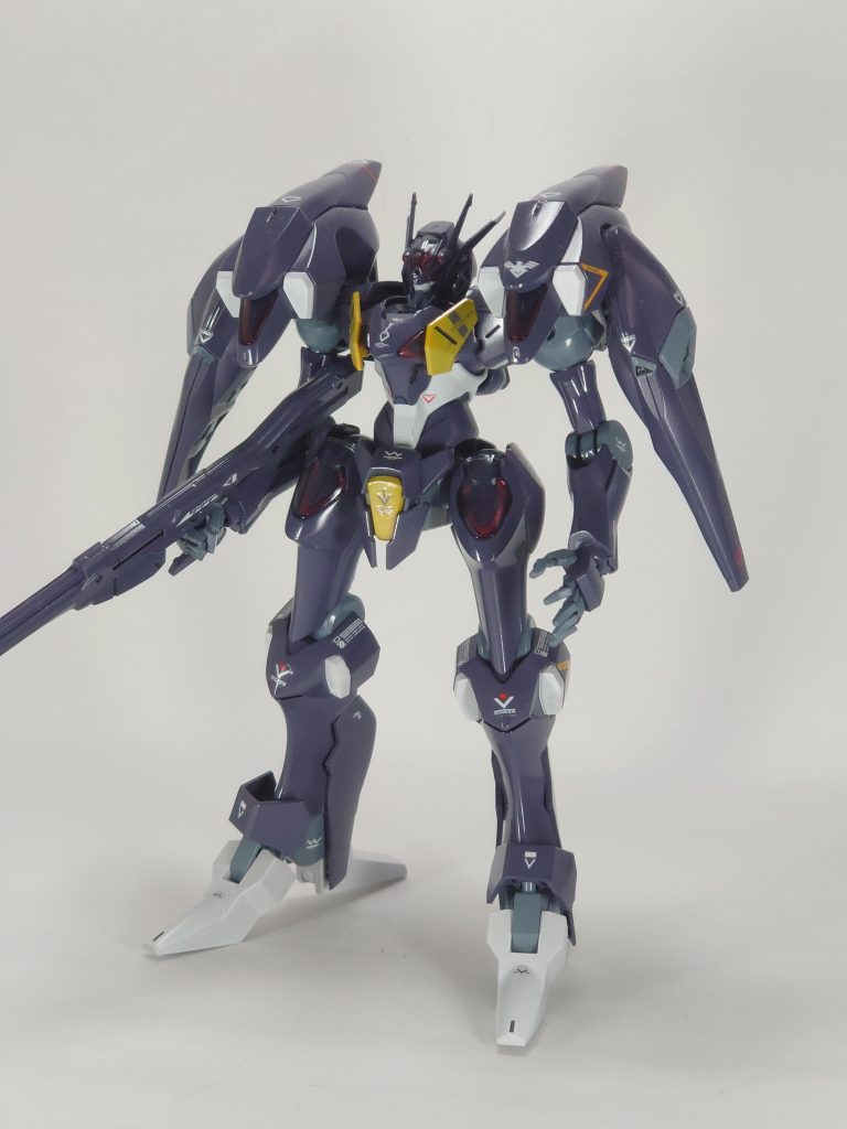 制作は、エアブラシ塗装・缶スプレー塗装・筆塗り・スミ入れ・水転写デカール・光沢トップコートといった感じです。