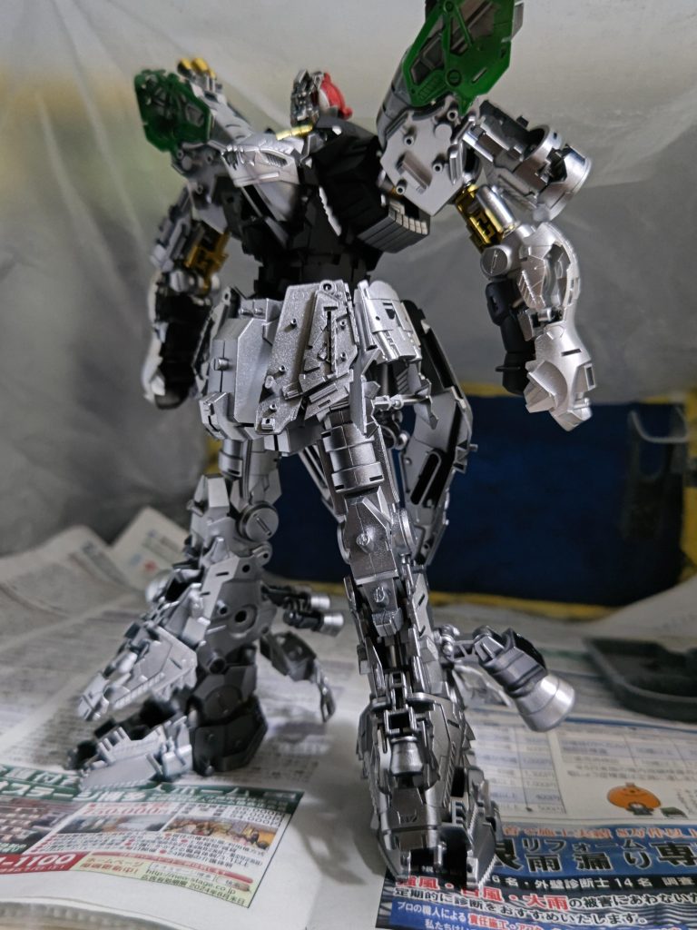 前回制作途中でしたがようやく完成しました。一応３色分け濃い赤⇒赤⇒オレンジに塗り分けしました。