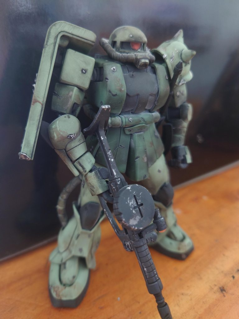 いつもと違う手法で汚しを行いました。