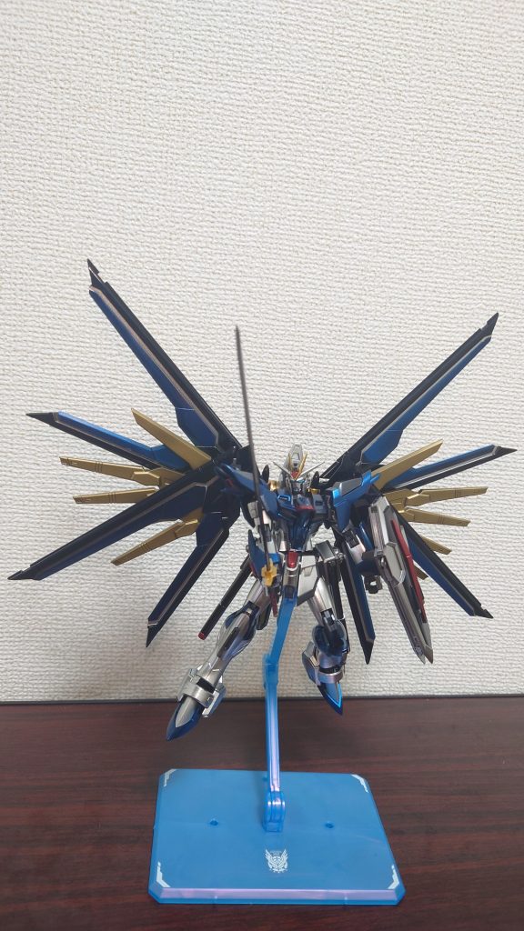 プラウドディフェンダーもライフリカラーで塗ってみました。色のバランスも良く出来たのではないでしょうか。個人的にかなりのお気に入りです！