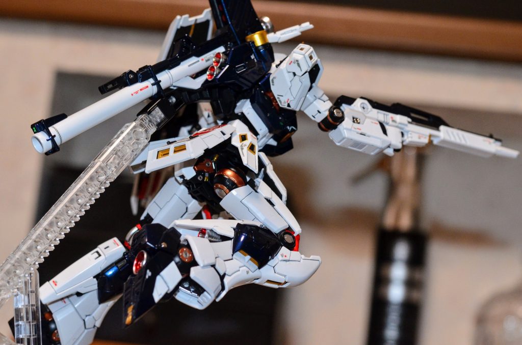 開口やメタルパーツ、塗り分けが楽しめる角度。こうして見えるとやったかいがありますね。たまらない瞬間✨