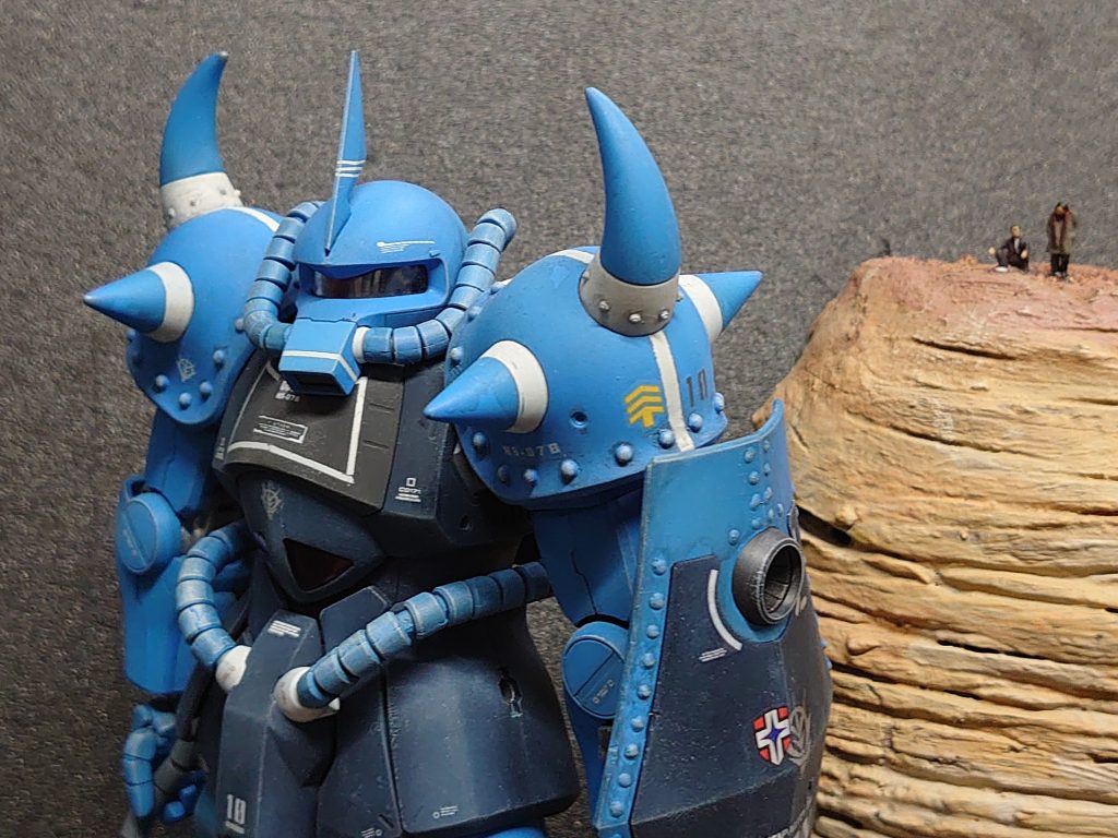 てっぺんにヤクザ者を載せてみました、（バルバトスの鉄火団をイメージしました。）