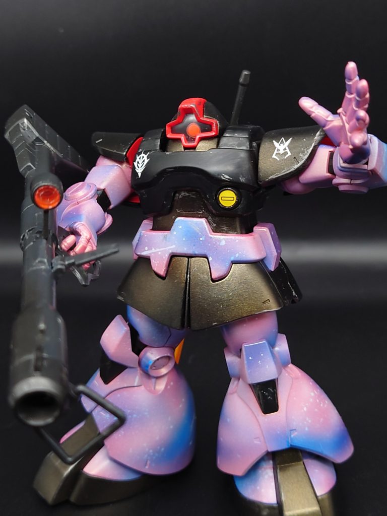 基本ピンク塗装した上に、クリアレッド、クリアブルーなどでグラデーション塗装して、宇宙っぽいイメージに