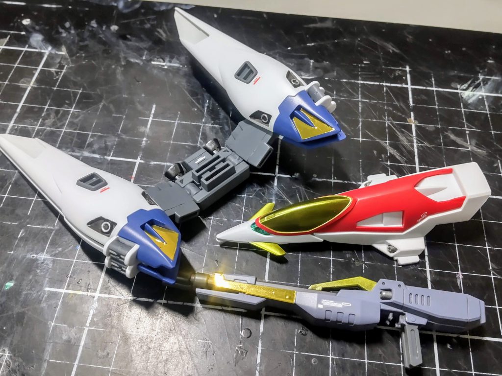 ゴールドミラーフィニッシュ、慣れるまで扱いが大変でした。プレミアムミラークロームがフィニッシュクリヤで無事にクリアーコート出来たので、これからの作品に色々取り入れていきたいですね…！閲覧ありがとうございました。