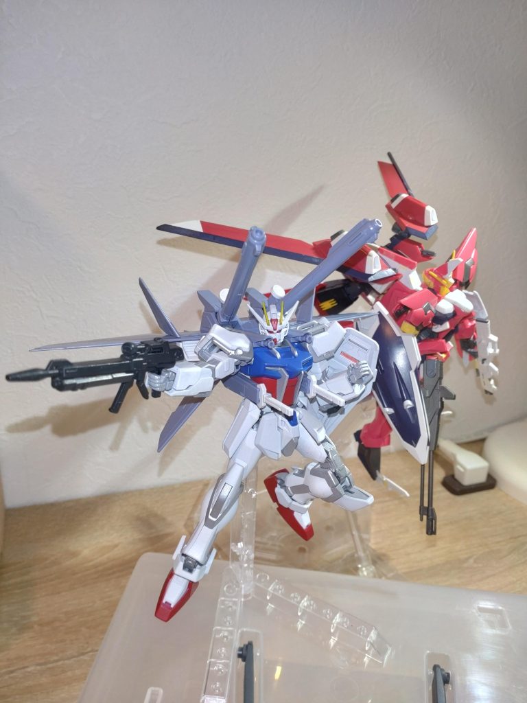 最後は作成中のイージスSpec2と。ガンプラ作成と並行して写真撮影技術、環境も向上せねば^^; 塗装も慣れてきたので、イージス頑張って完成させます!最後までご覧いただき、ありがとうございました!