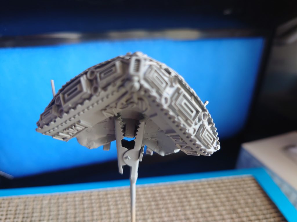 後部スカートも少々ディテール追加…SWスターデストロイヤーみたいです😁しつこさが滲みでてます。