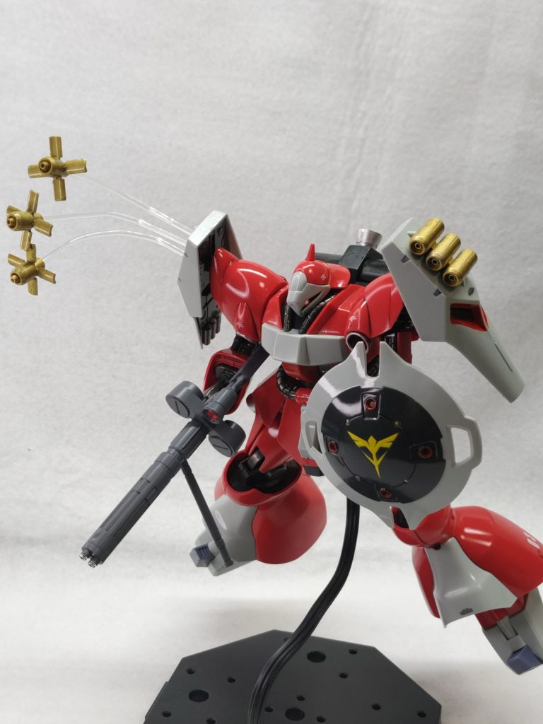 ファンネル展開用の曲がるプラ棒が付属してるのいいですね(gandam-hand2)