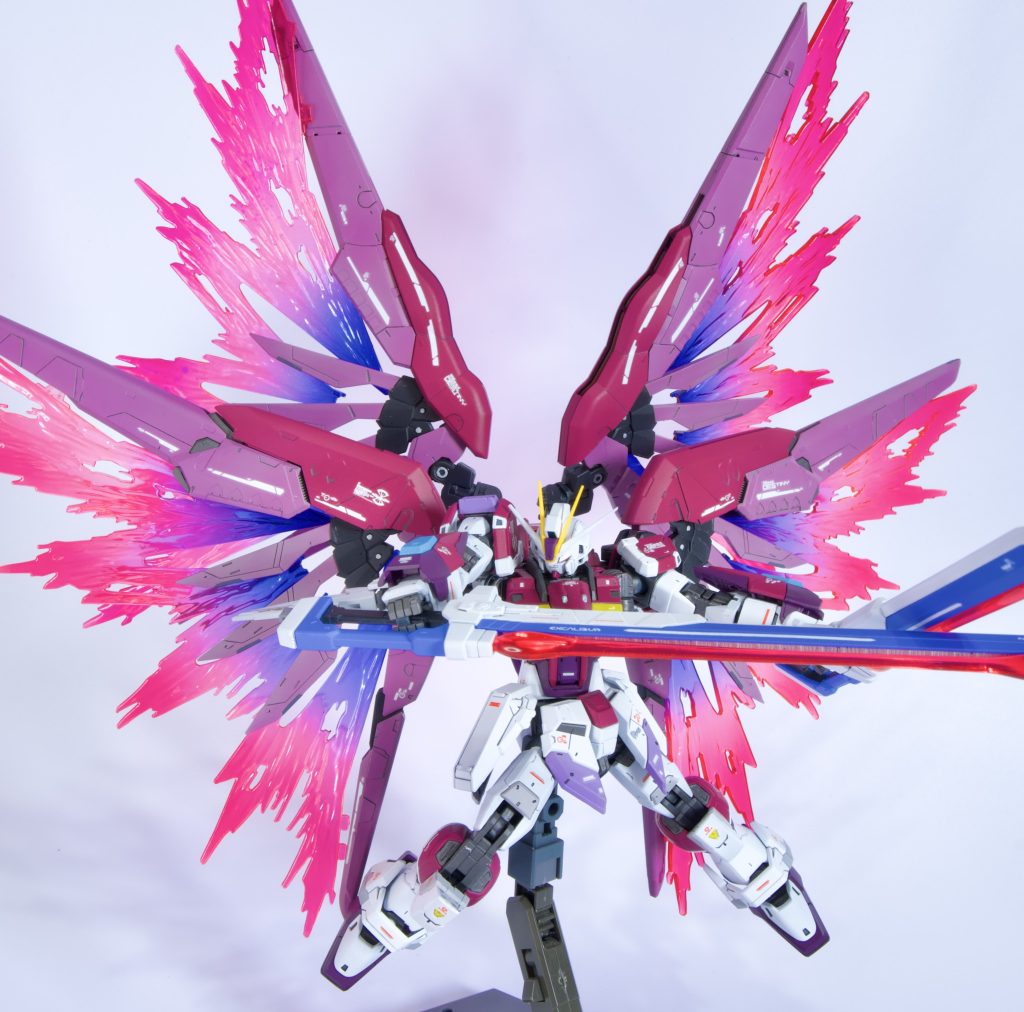 光の翼はHGのエフェクトを無理やり取り付けてます。ただ遠目からみれば、そんなに違和感ないかも