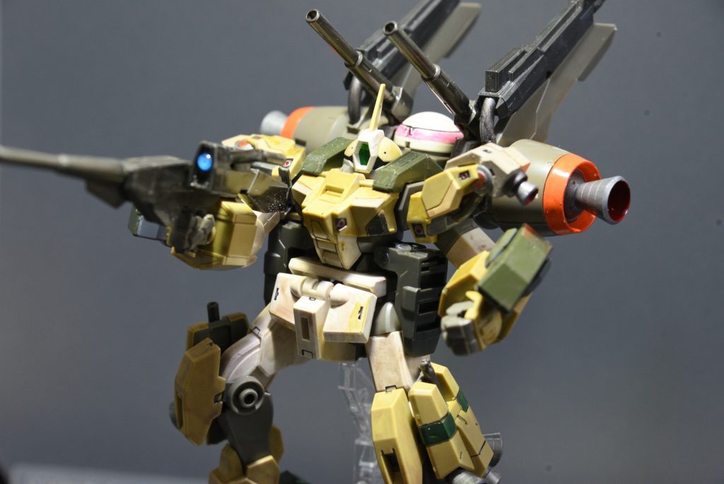 これくらいのポーズが似合うかな。