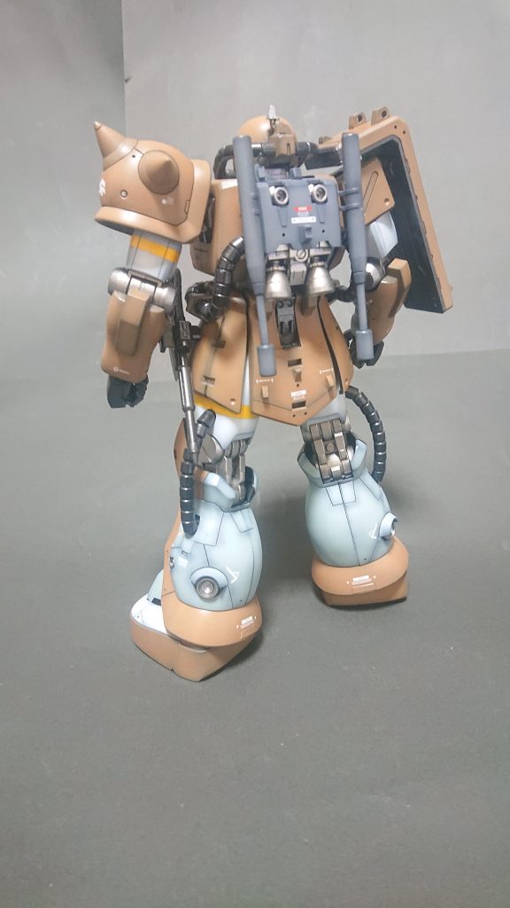 陸戦型なのでランドセルにはブースター装備。