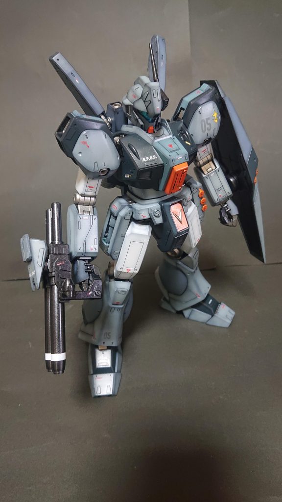 ダブルビームキャノンはフルアーマーガンダム、ガンダムZZのキャノンを量産機にフィードバック、簡略化した物をイメージして作りました。