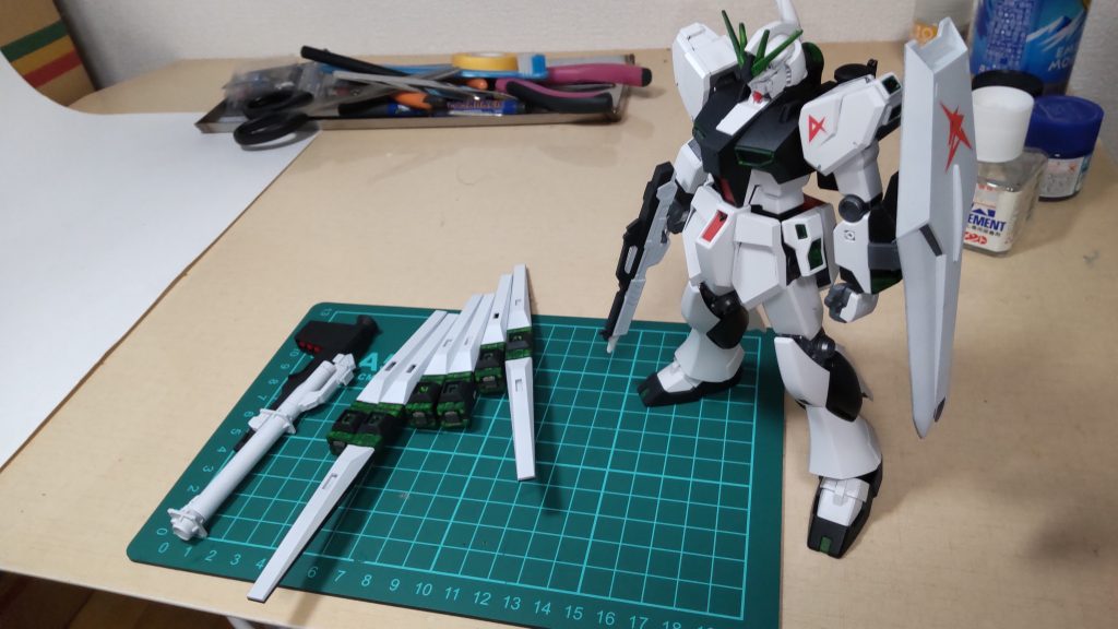 発売からけっこう経つので、そろそろEG用ファンネルとバズーカが出てほしいですね。