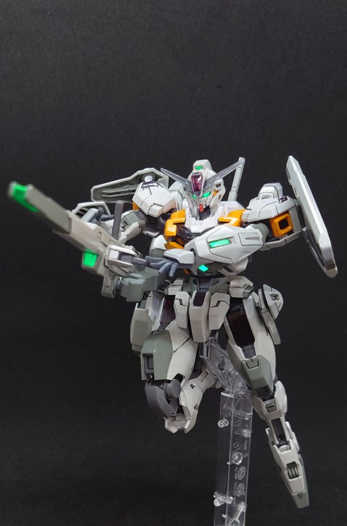 白い機体はカラーリングで楽しめて良いですね！