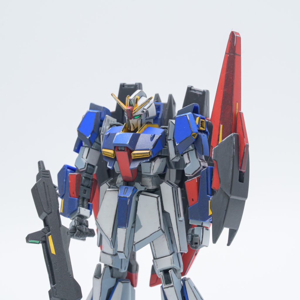 アラが目立って恥ずかしいですが、寄りのバストアップ。