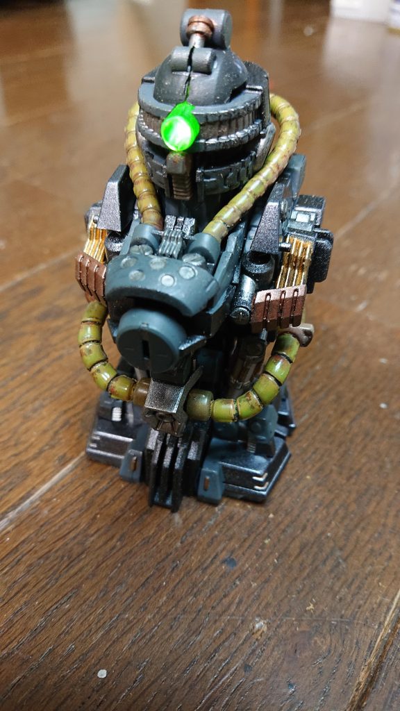 内部フレームを軽く塗り分けました