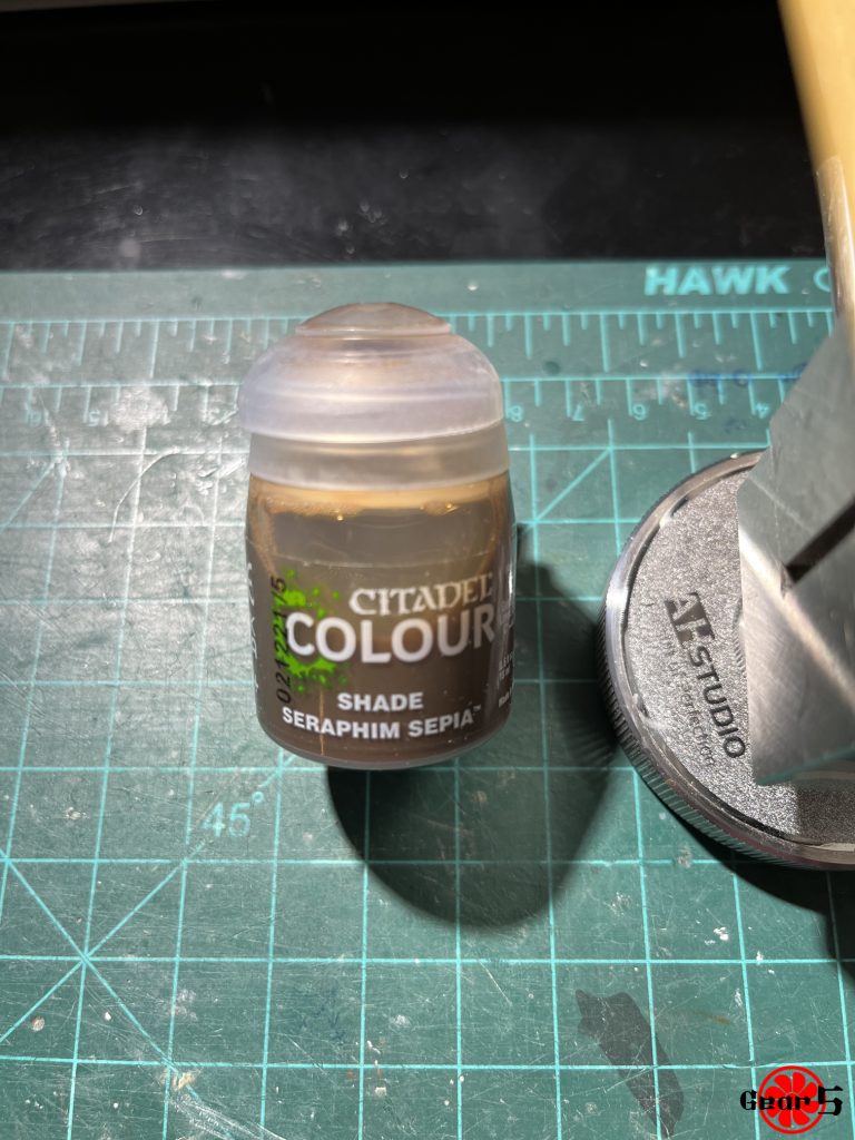 ウォッシュ。。実験の時には黒を使いましたが、シーンが汚くなってしまいました。ここでは、淡い茶色がかったオレンジ色を使います。