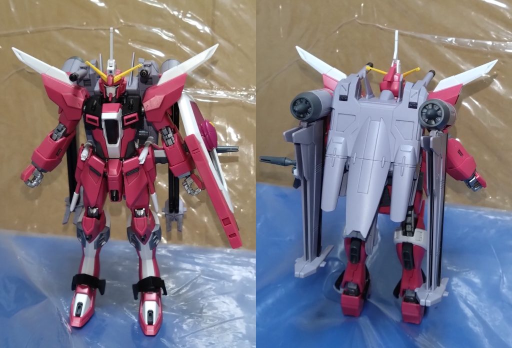 アスラン・ザラ搭乗機『インフィニットジャスティスガンダム 弐式』型式番号:ZGMF-X191M2オーブ首長国・モルゲンレーテ社によって改修を施されたインフィニットジャスティスの新たな姿。特徴の一つは超高速戦闘対応型ウイング『フォランテス』と呼ばれるバックパックで、主翼が水平に重ねた状態『ガンモード』からX状に翼を展開してビームサーベルを発生することができる『スラッシュモード』に切り替えが可能。より近接戦闘に特化した機体とも言えます。また、衝撃だったのは隠し武器?のトサカサーベルこと『スピッツェシュヴァート ビームホーン』と呼ばれる頭部に搭載されたビームサーベル。なんでも、頭部センサーの代わりに搭載したとのこと。