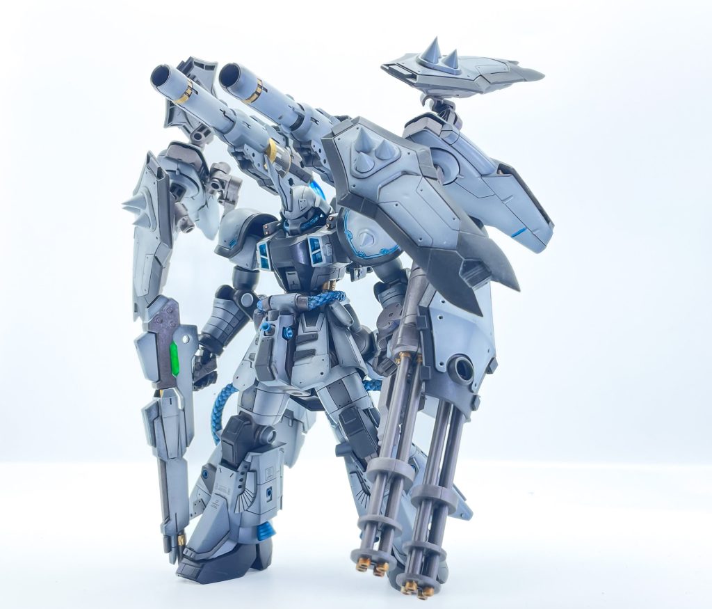 武装はダブルガトリング、ビームライフルウィザードにはビームキャノンをニ門搭載