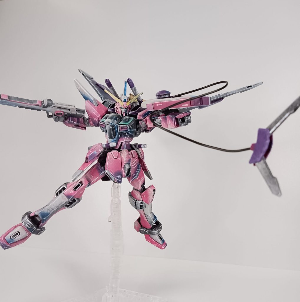 グラップルスティンガー劇中ではあまり使ってなかったけど、この武器好きです