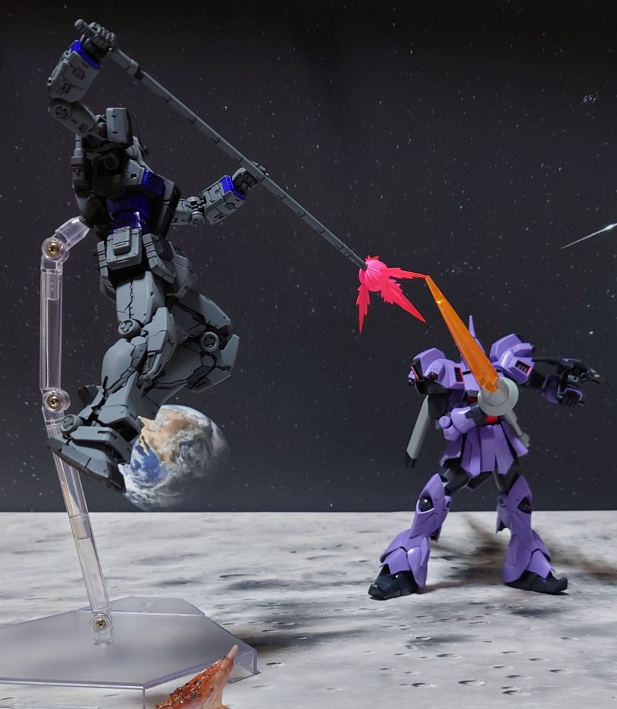 槍には槍、“ビームジャベリン”で突き掛かる。