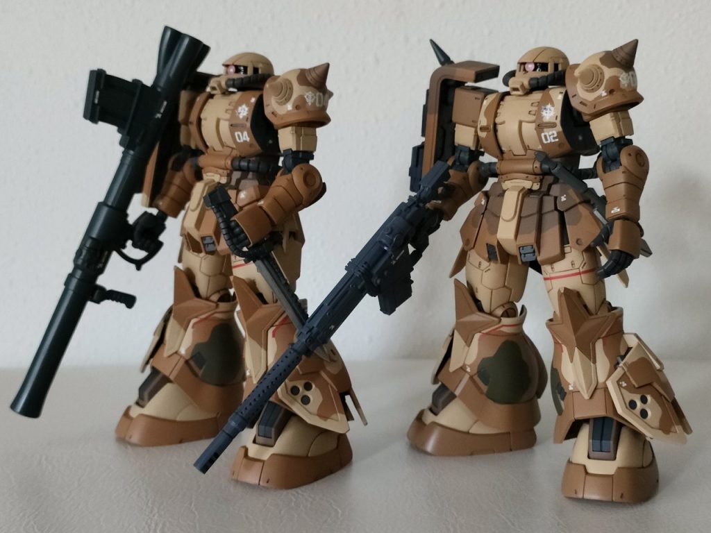 先に製作したセルマ機（左）と並べてみました。