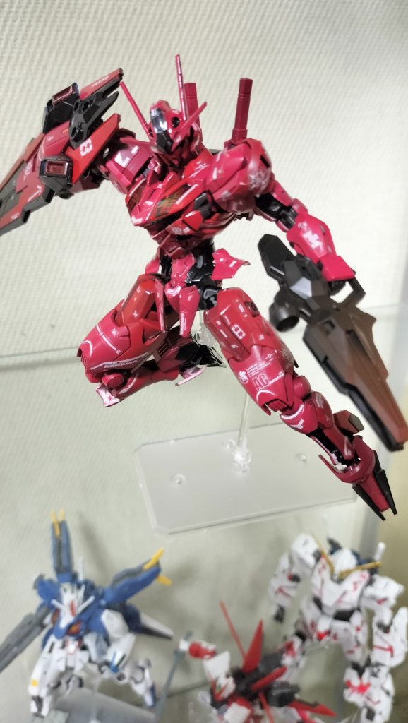 ポージングはそこまで下手では無いような気がせんでもない（自意識過剰）