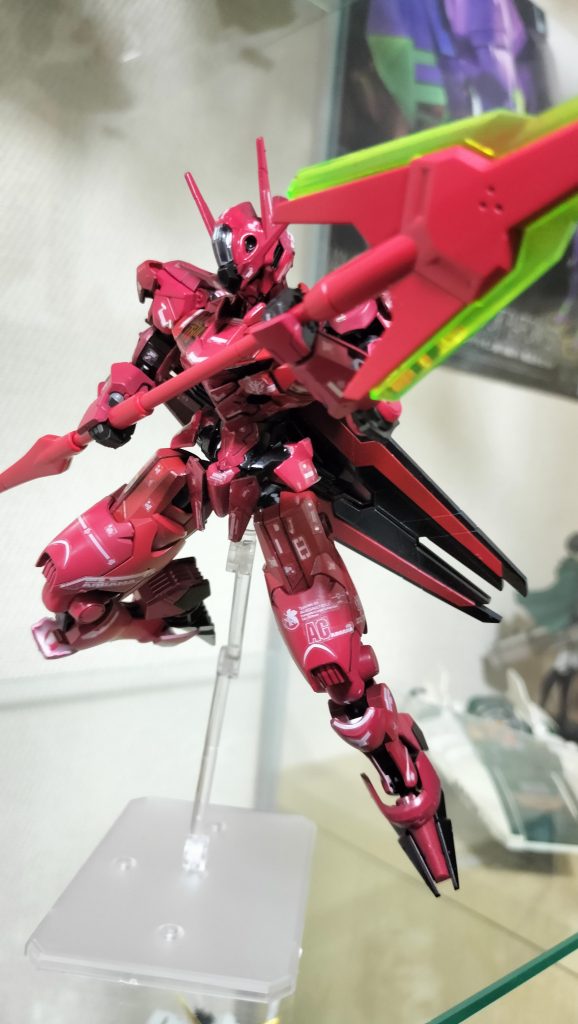 色がなんとなく合ったので持たせてみた