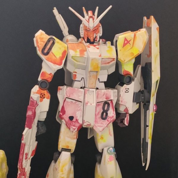 08ガンダム（嫁が作り、子どもが色塗りしたνガンダムその2）