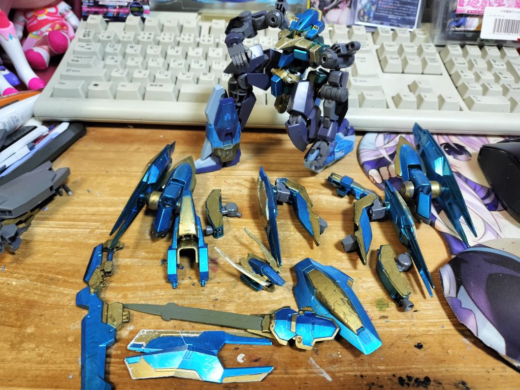 レギンレイズジュリア塗装パーツを装備