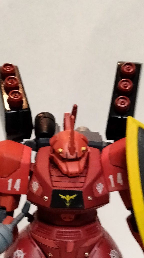 ボケましたが、バルカン、ファンネル、νガンダムのランドセル改をつけてます。ボルトオンで脱着可能