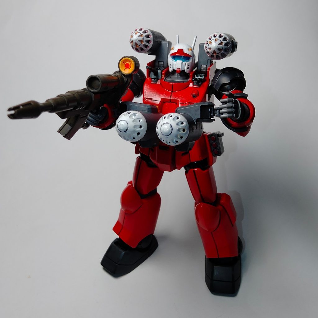 ほんまはビームライフル左手にも持たせたかったですが、それは別のガンキャノンで試します