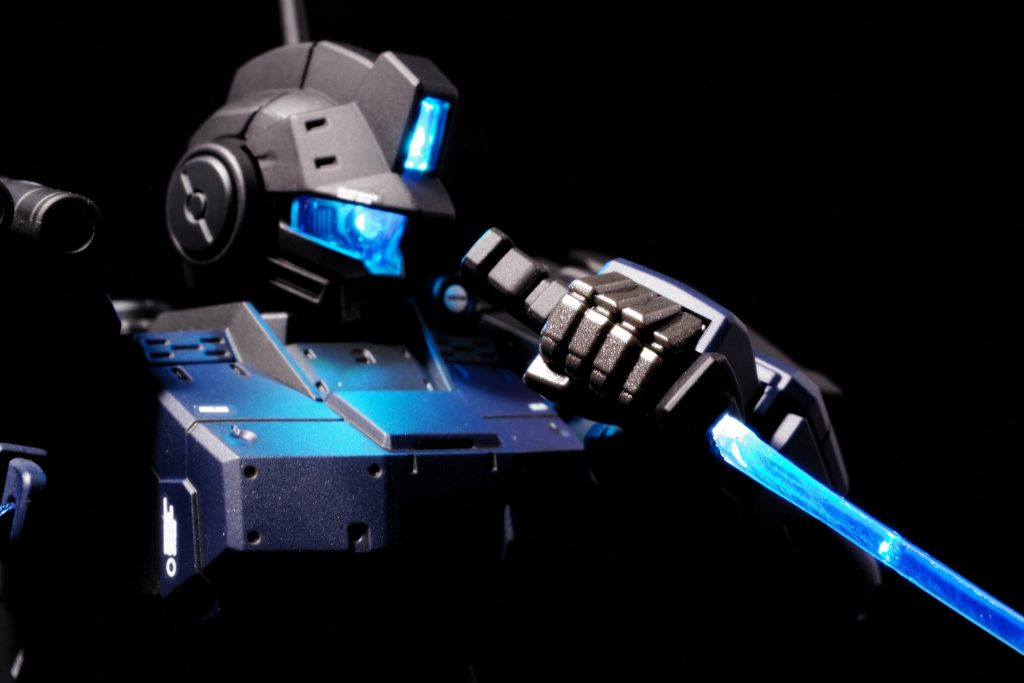 今回の目標は「ジム顔を引き立てる電飾」MGジムクゥエルで出来が酷かったので抵抗値など色々調整しています。自分なりに満足いきました😊