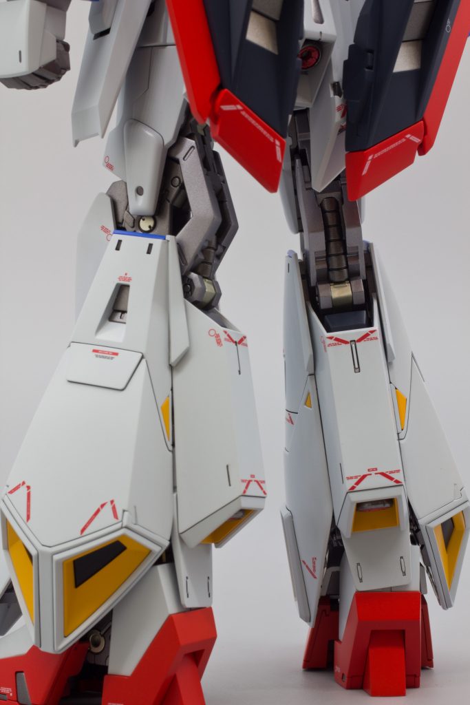 WRモードにすればカラフルなインナーフレームがもう少し目立つんでしょうがやっぱり塗膜のことが気になり変形させる勇気は出ませんでした。。