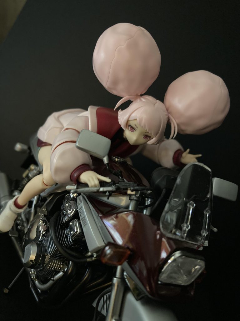 美プラ?の作製は初めてなもので、肌部分だけつや消しを吹き、衣装部分は半光沢を吹いただけのほぼパチ組です。こちらは皆様の作品を参考に今後、修行に励みます!