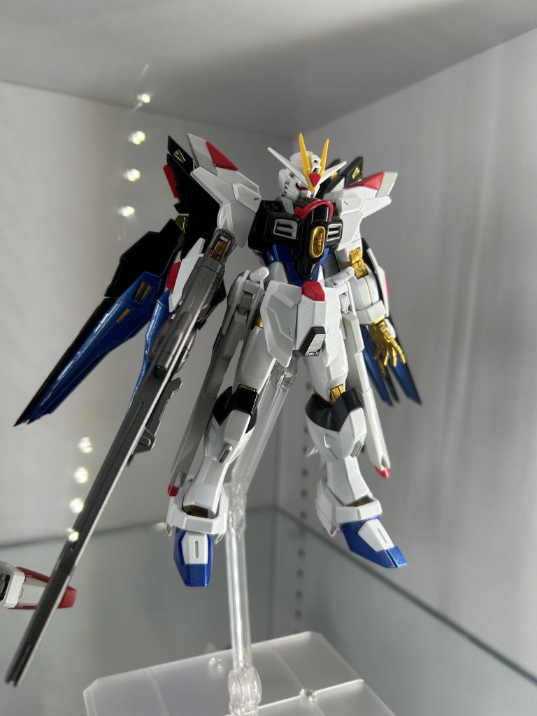 チタニウムフィニッシュっぽい塗装も良き。