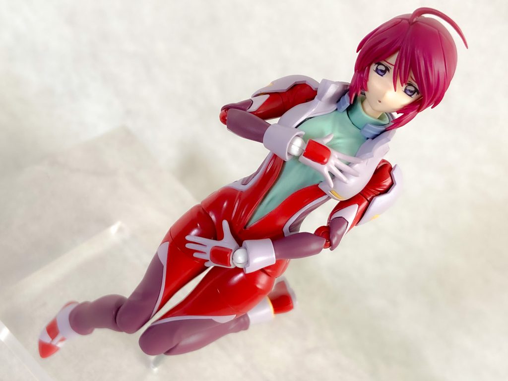 カラーリングは劇中の設定画を参考にオールペイント。