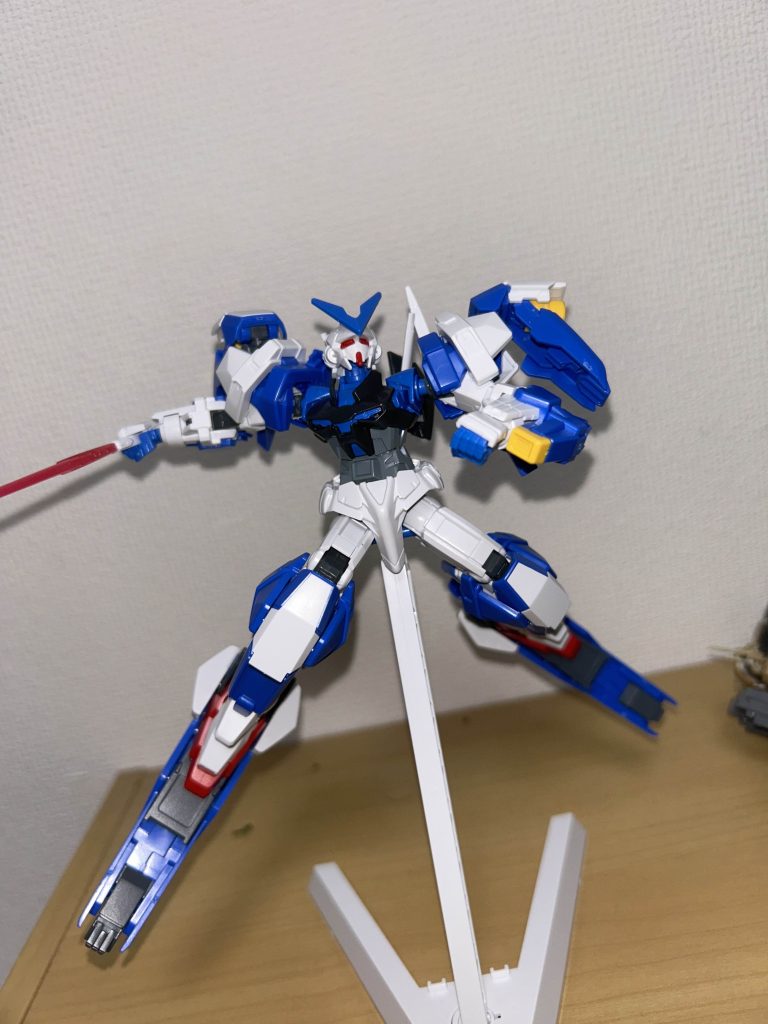 塗装前。ポーズ取らせると違和感がないな...