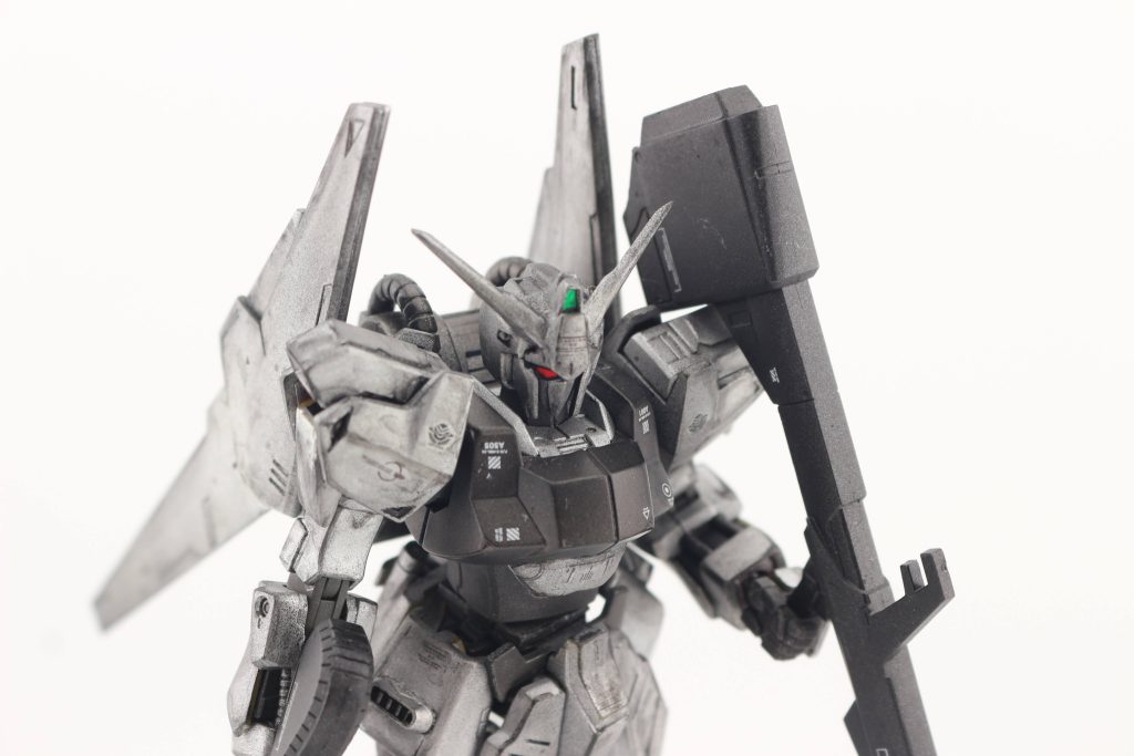 プロモーションも腰、首、腕、膝と足首を1mmのプラ棒を挟み込んで延長加工