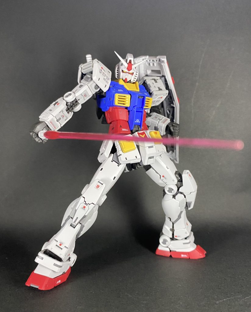 RGガンダム2.0–3枚目/制作者：LEX