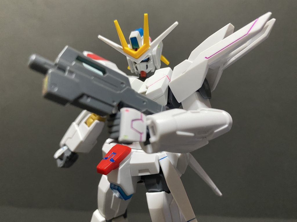 GNビームマシンガン上記のフェザーブレイド同様に武器データの再構築により破壊されても再生可能。